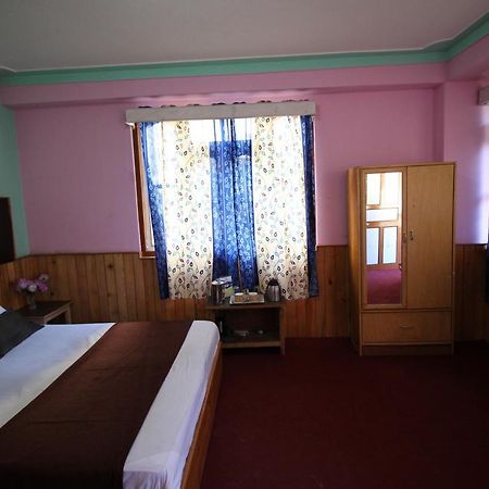 Delight Royal Lachen Dış mekan fotoğraf