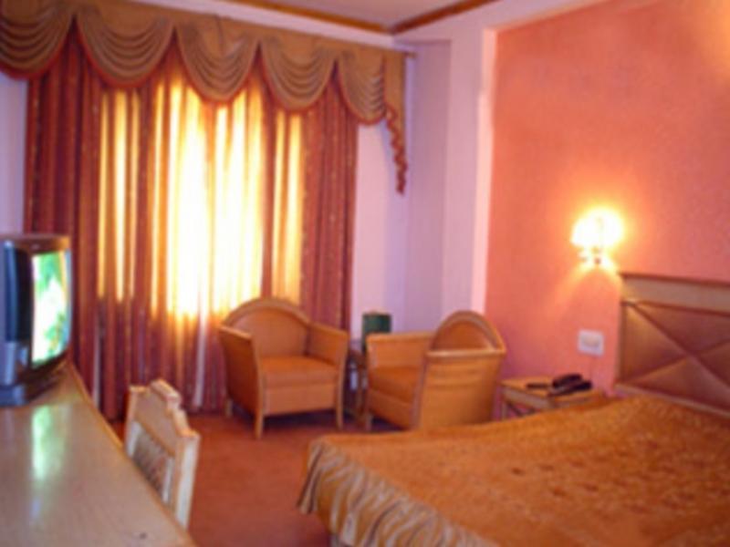 Delight Royal Lachen Dış mekan fotoğraf