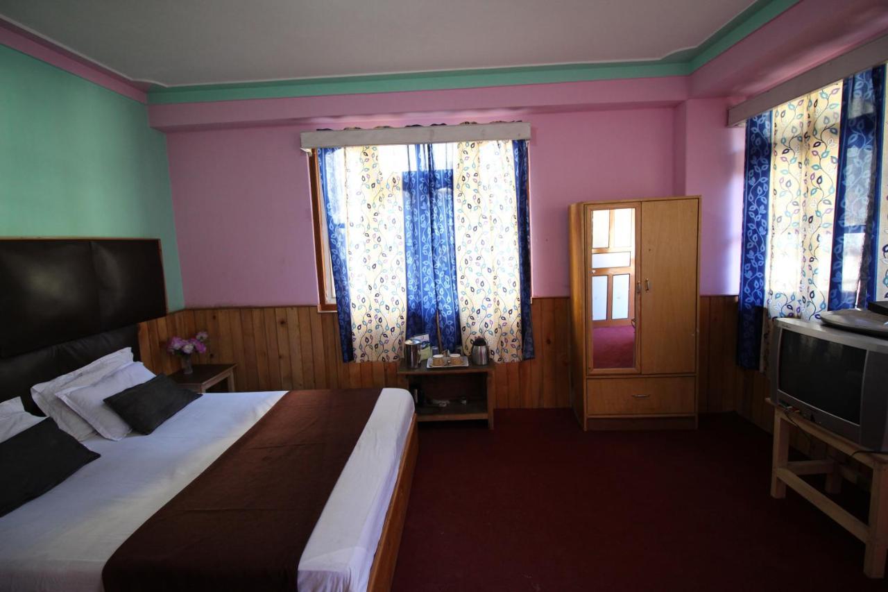 Delight Royal Lachen Dış mekan fotoğraf
