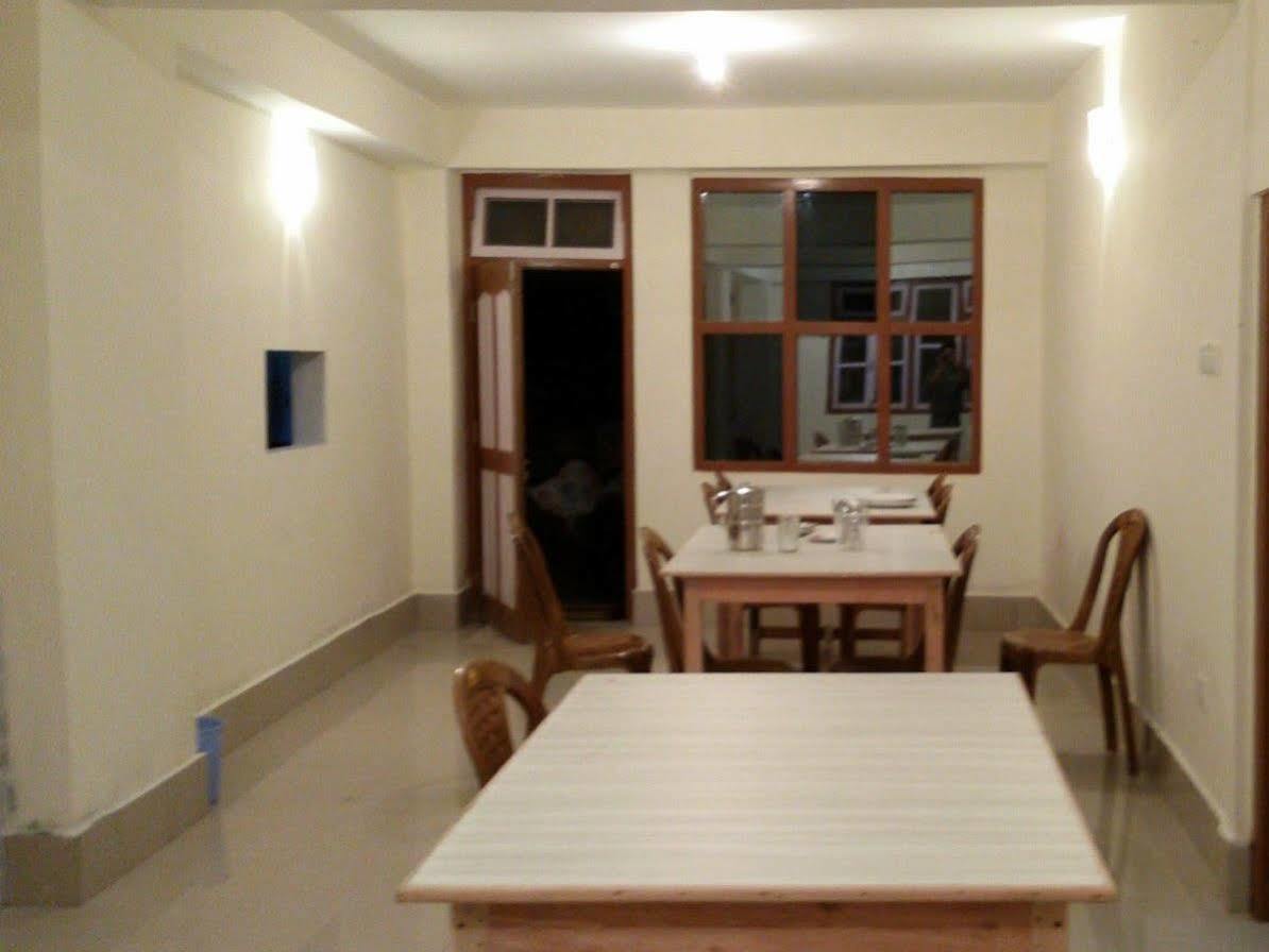 Delight Royal Lachen Dış mekan fotoğraf